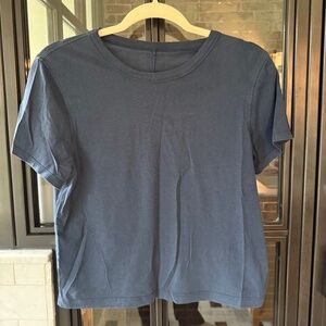 Lululemon Cates T-Shirt, Navy, Size 6